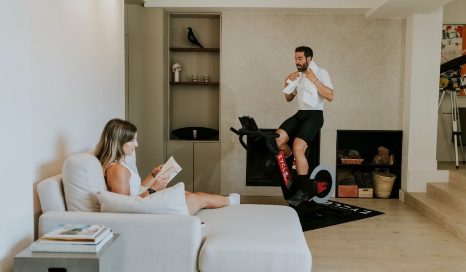 Cómo reducir ruido y vibraciones en tu zona de ciclismo indoor