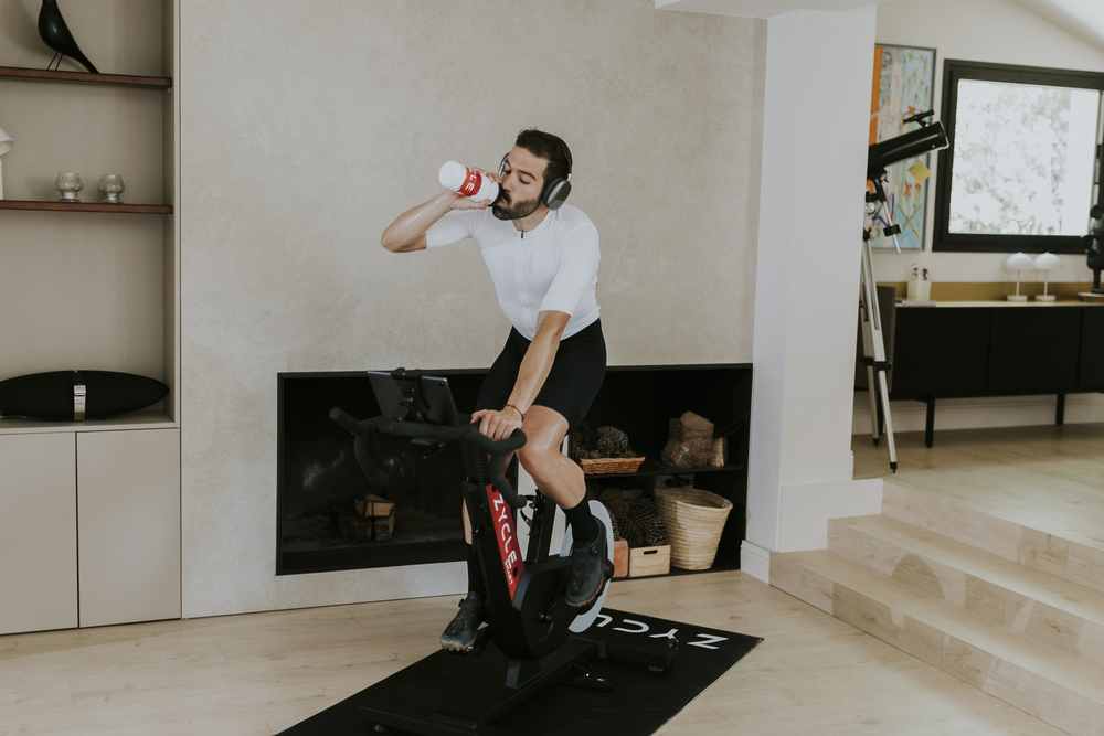 c-mo-hidratarte-correctamente-en-ciclismo-agua-sales-y-momentos-clave-en-sesione